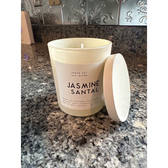 Leoben Company Jasmine and Santal Scented Candle 9 Oz 1 Wick Vegan Soy Wax Gift - Picture 2 of 6